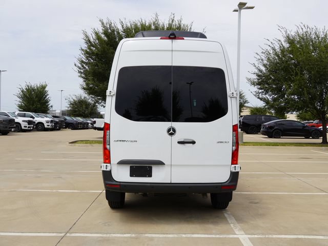 Used 2025 Mercedes-Benz Sprinter 2500 image 8
