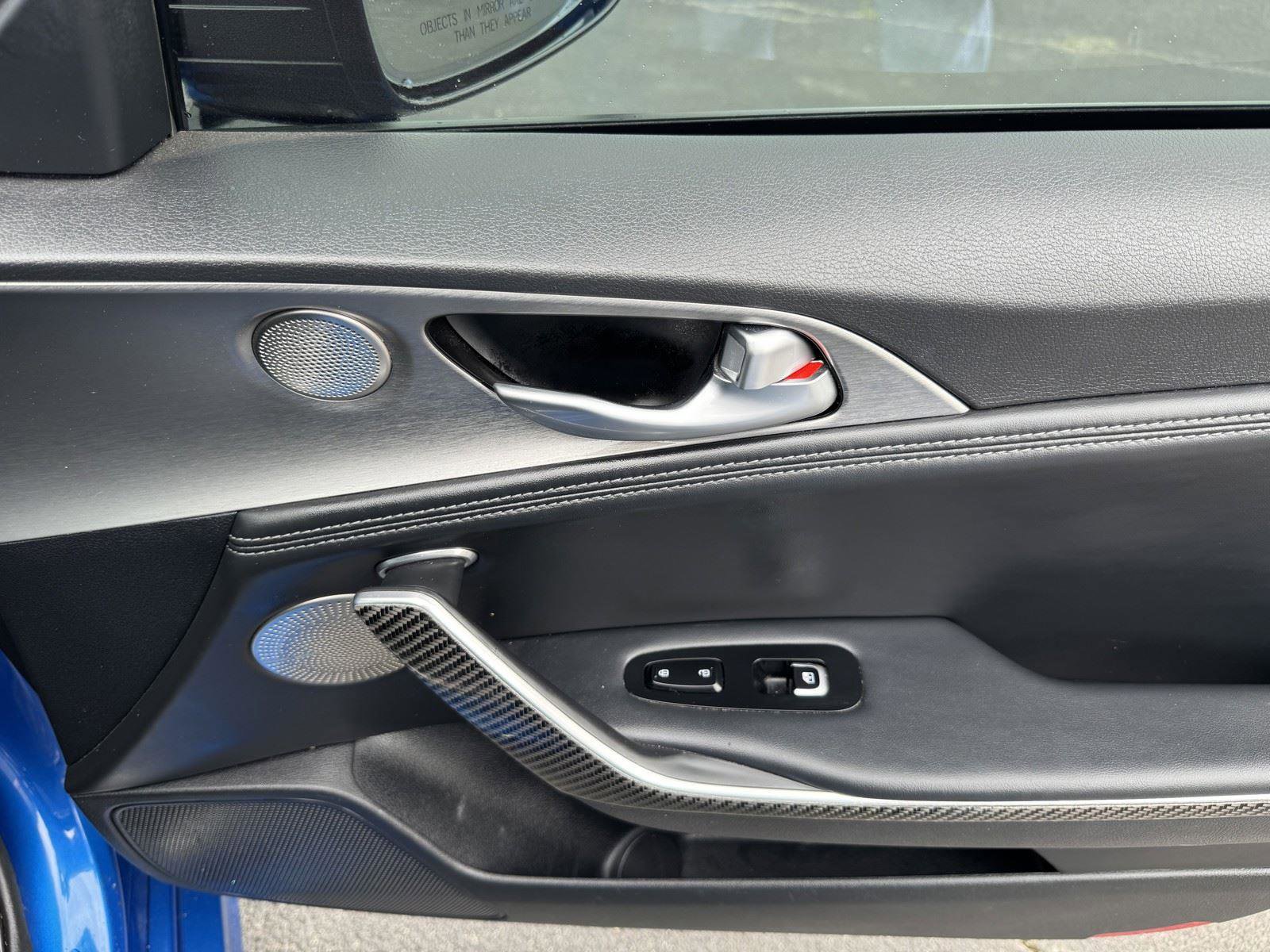 Used 2020 Kia Stinger GT1 RWD image 40