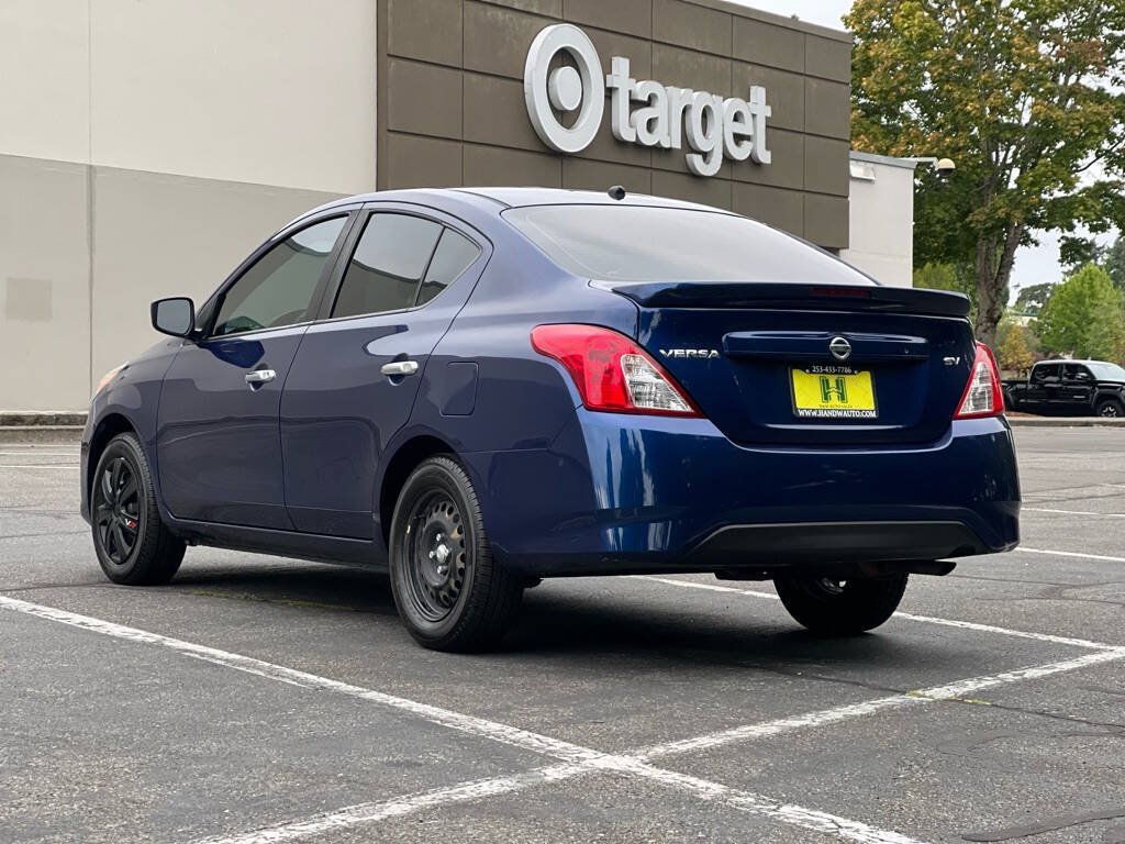 Used 2018 Nissan Versa SV FWD image 3