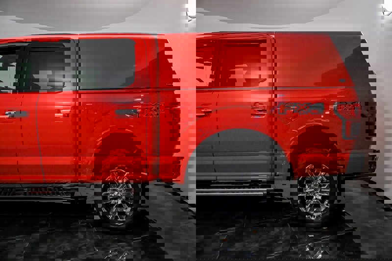 Used 2018 Ford F150 Lariat w/ Equipment Group 502A Luxury image 7