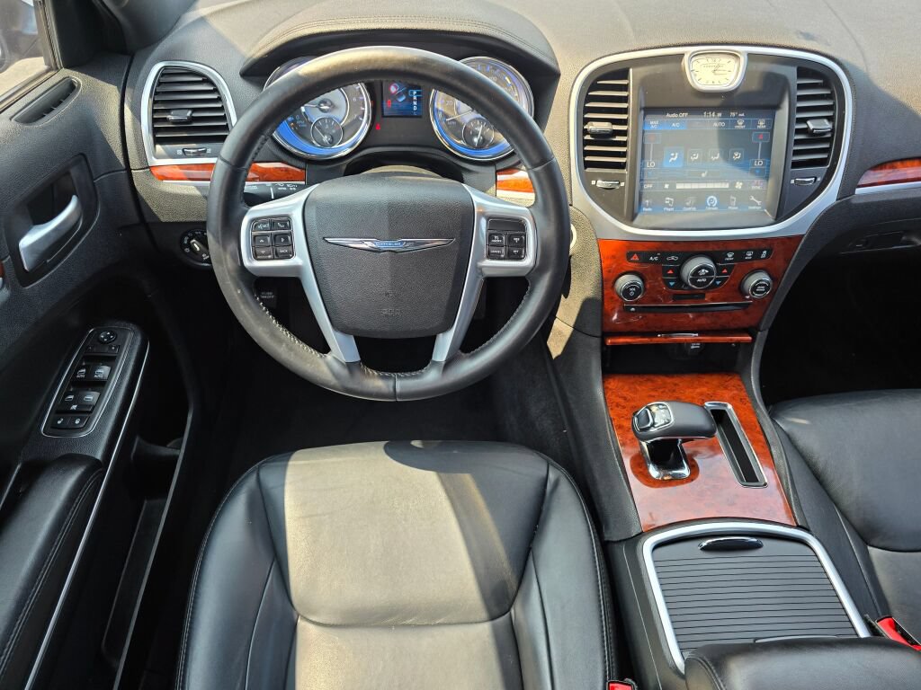 Used 2013 Chrysler 300 Touring w/ Driver Convenience Group RWD image 2