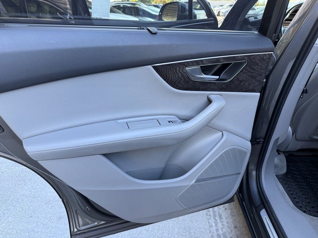 Used 2021 Audi Q7 3.0T Prestige w/ Prestige Package image 25