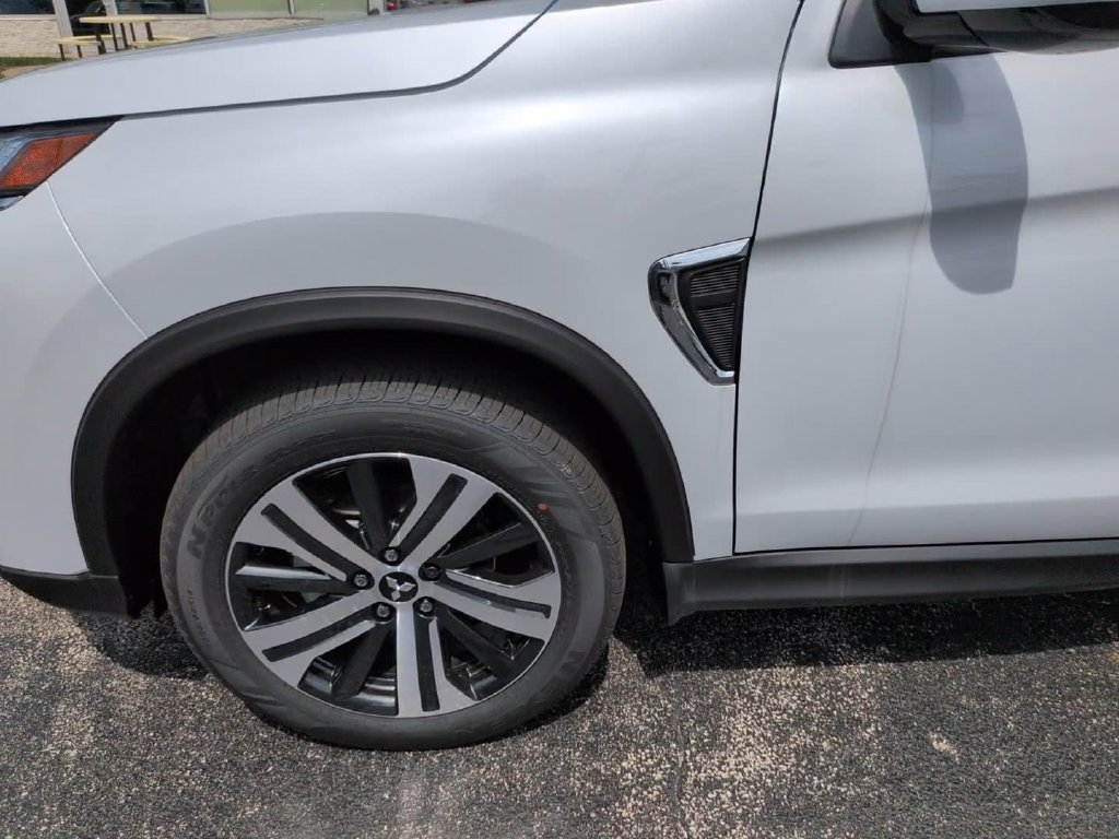 New 2027 Mitsubishi Outlander Sport SE AWD/4WD image 10