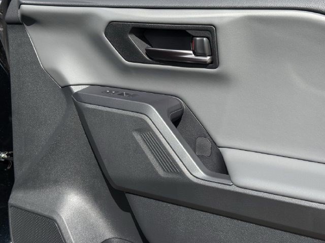 New 2026 Toyota RAV4 XSE AWD/4WD image 32