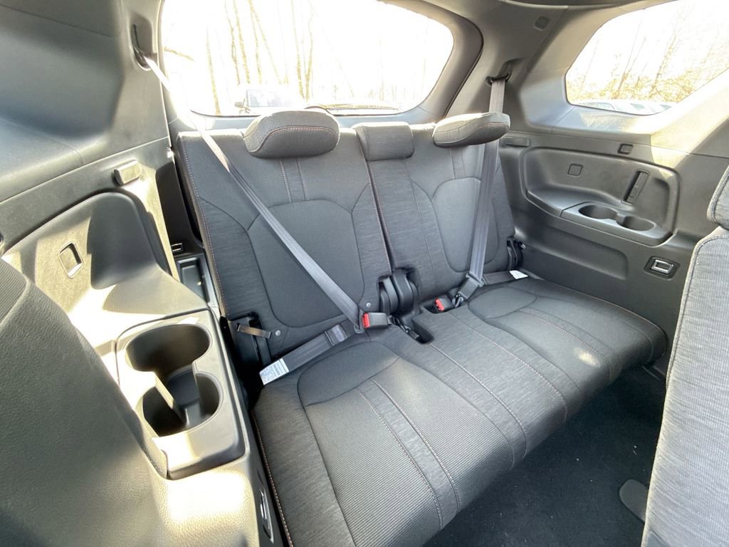 New 2026 Honda Pilot Sport image 24