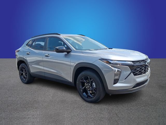 New 2026 Chevrolet Trax LT w/ Sunroof Package FWD image 2