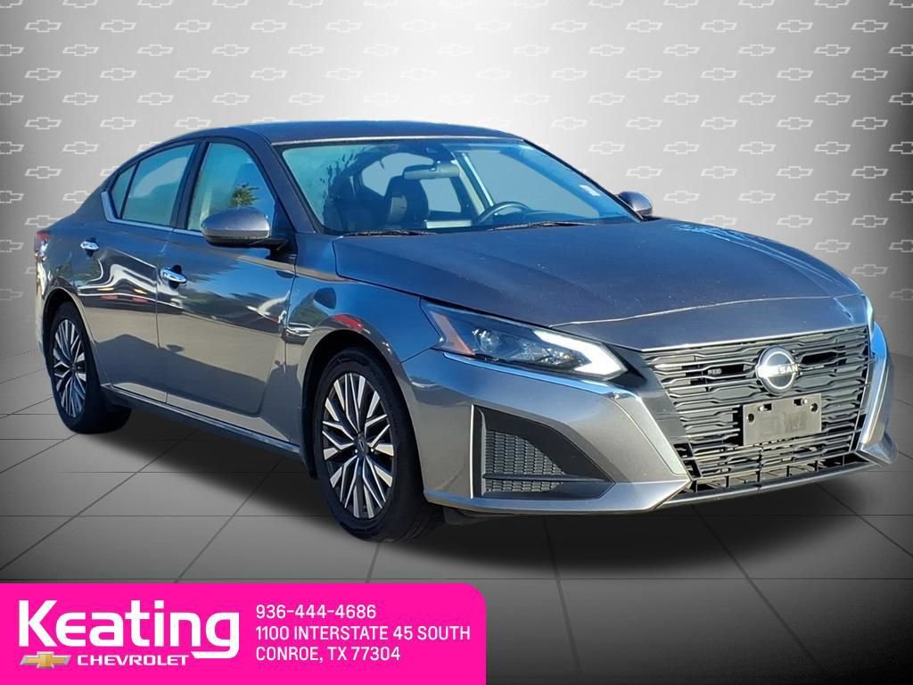 Used 2023 Nissan Altima 2.5 SV FWD image 1