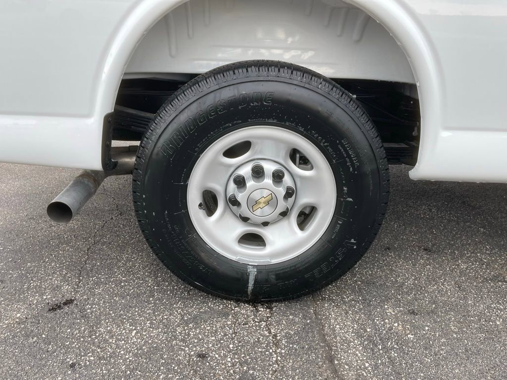 New 2025 Chevrolet Express 3500 LS RWD image 26