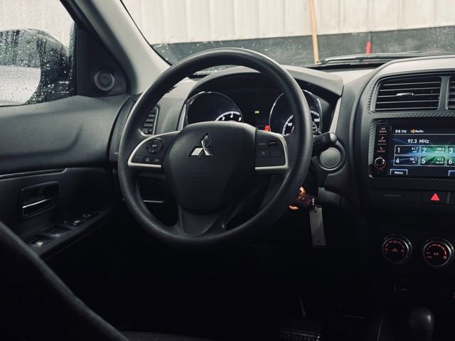 Used 2025 Mitsubishi Outlander Sport AWD image 19