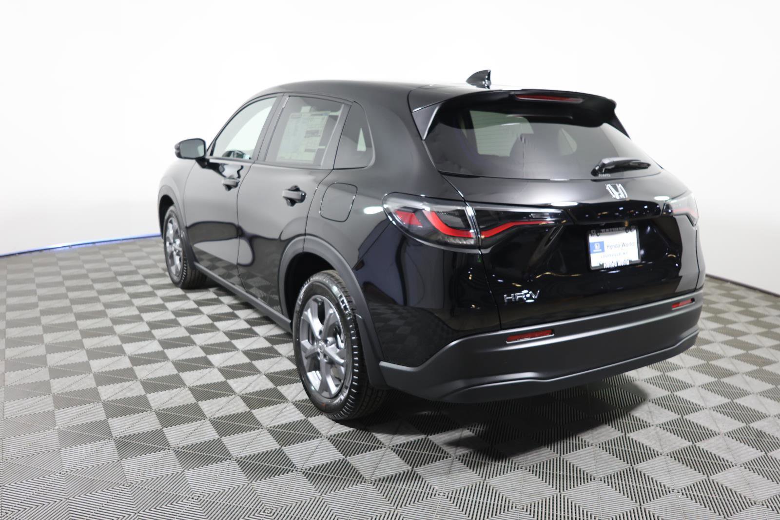 New 2027 Honda HR-V LX image 6