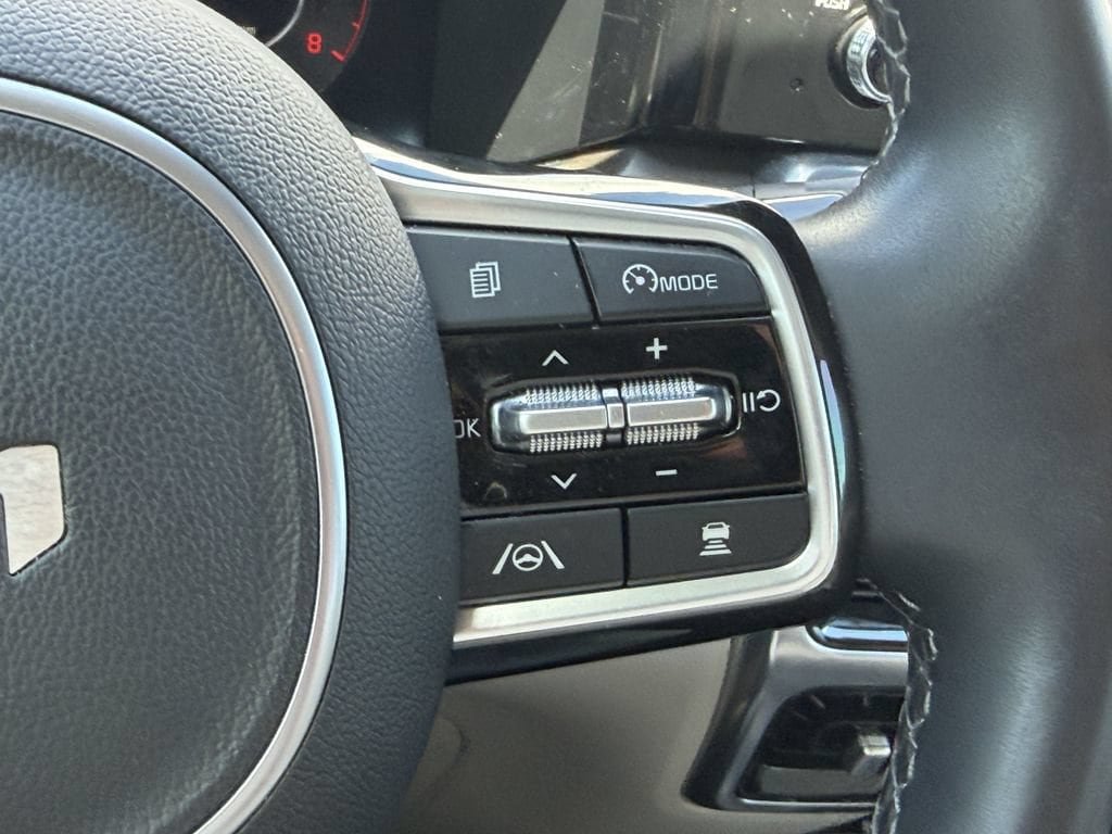 Certified 2023 Kia Sorento SX FWD image 36