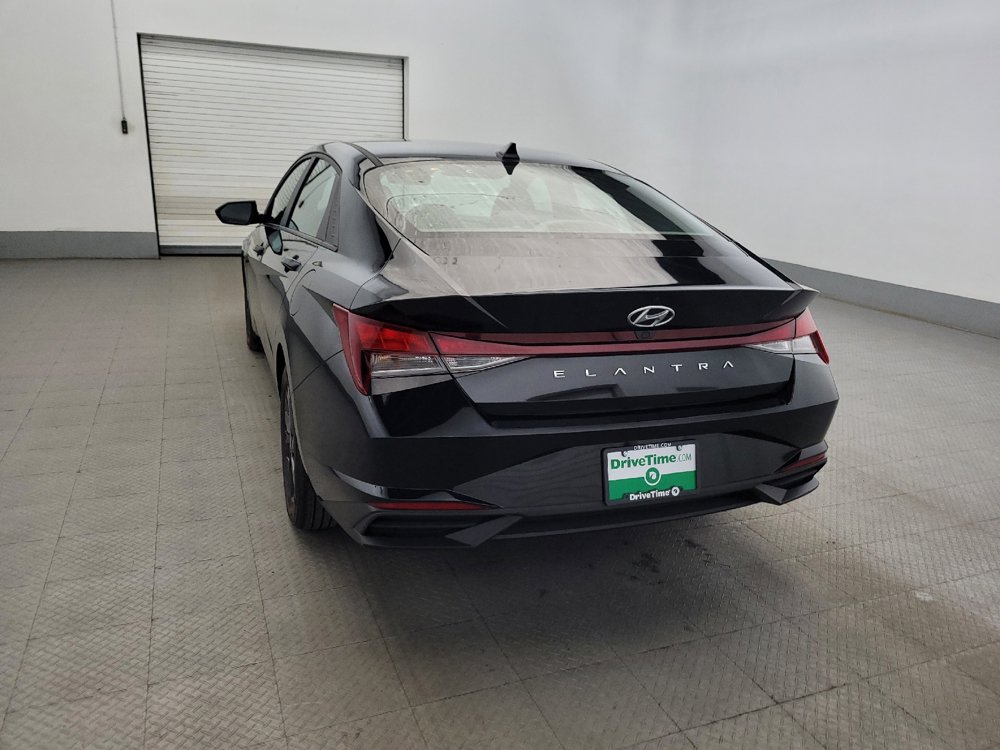 Used 2023 Hyundai Elantra SEL FWD image 6