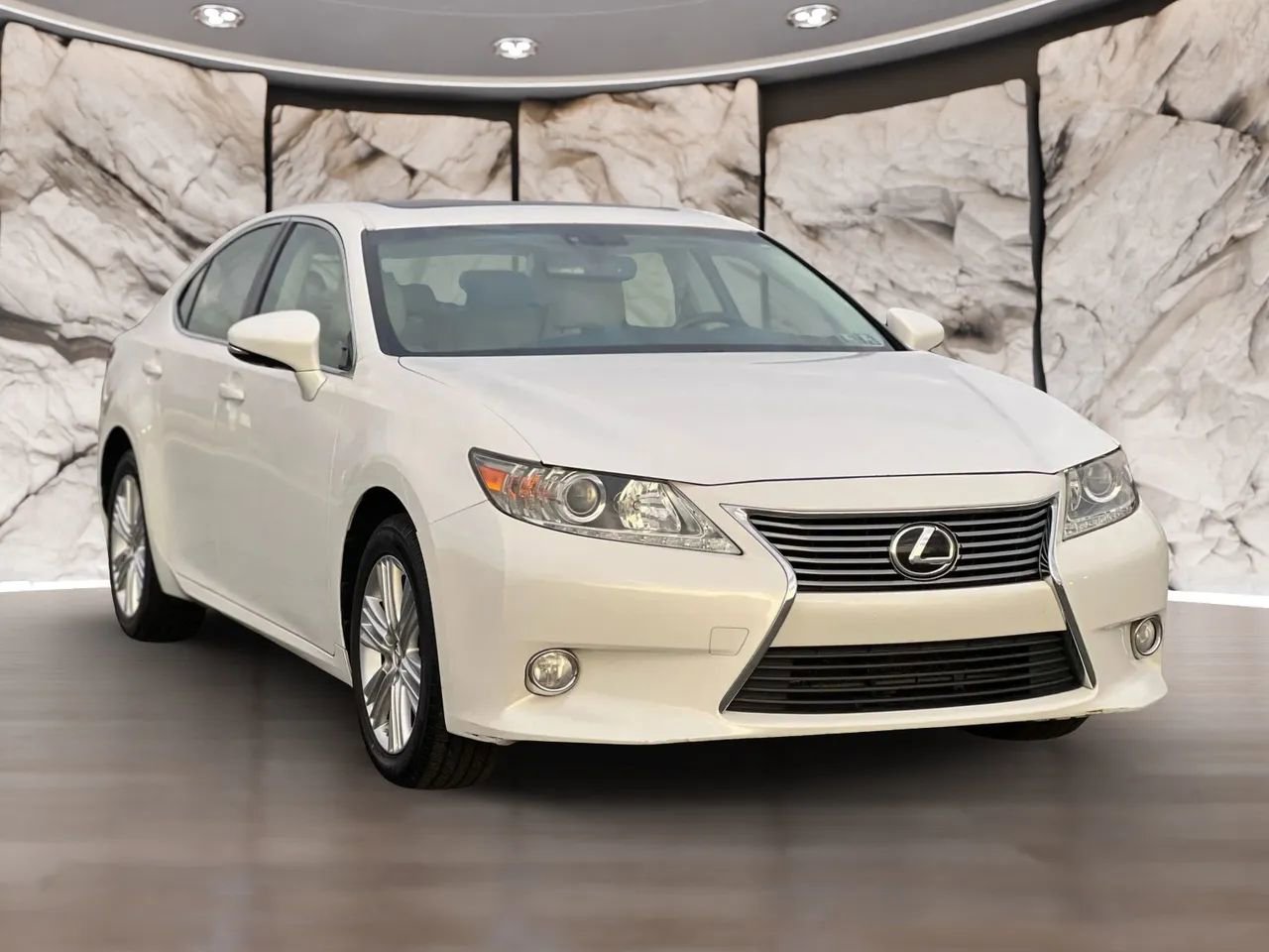 Used 2014 Lexus ES 350 ES 350 Sedan 4D w/ Premium Package image 3
