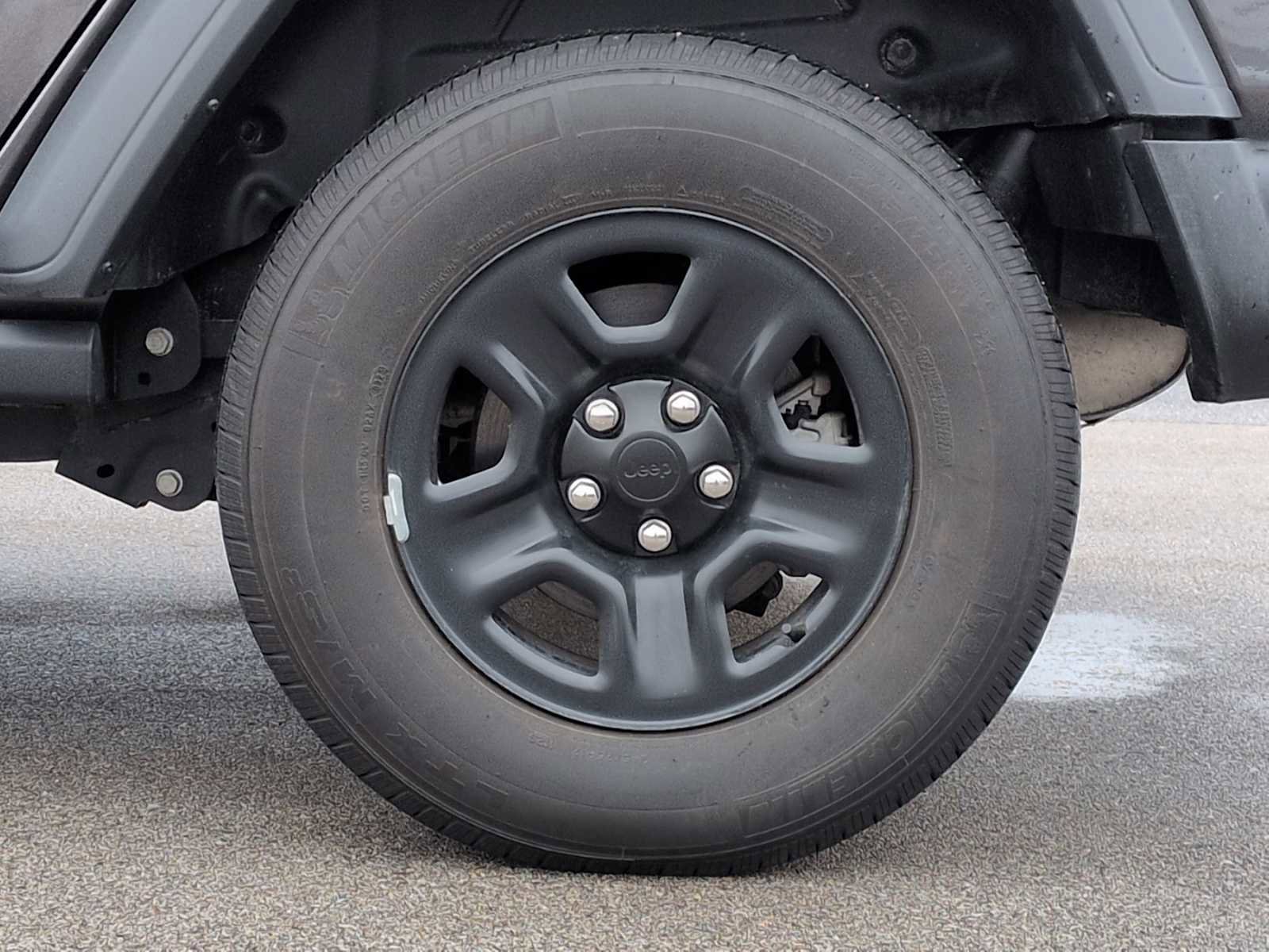 Used 2023 Jeep Wrangler Sport image 14