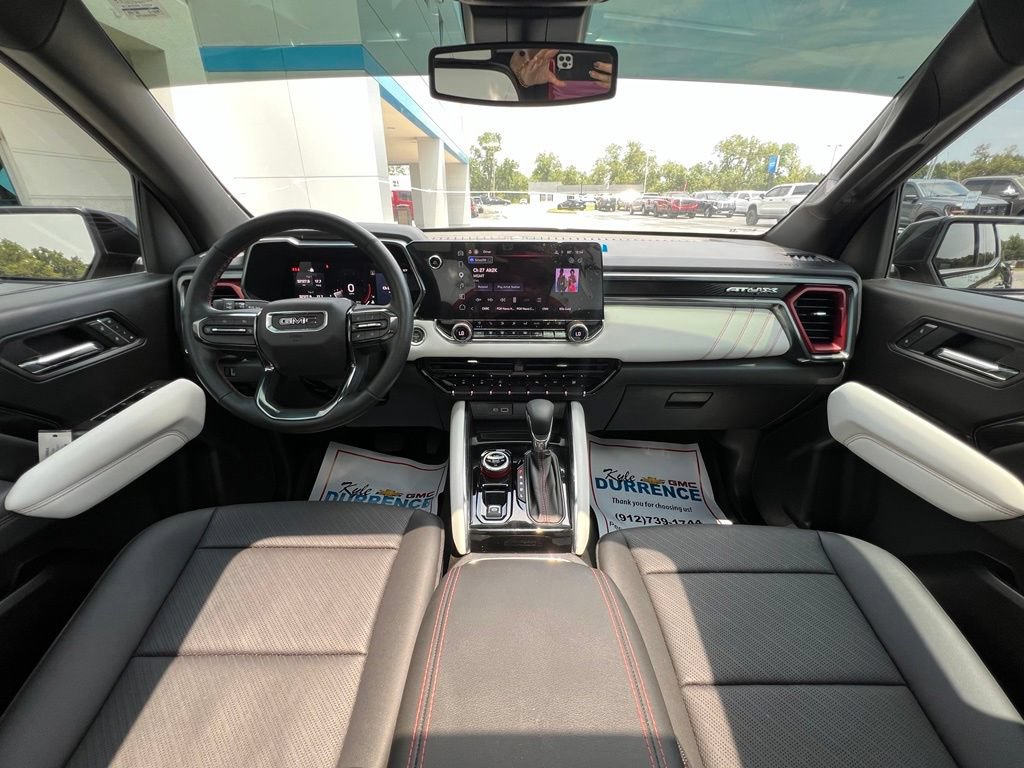 Used 2025 GMC Canyon AT4 w/ AT4X Package AWD/4WD image 2