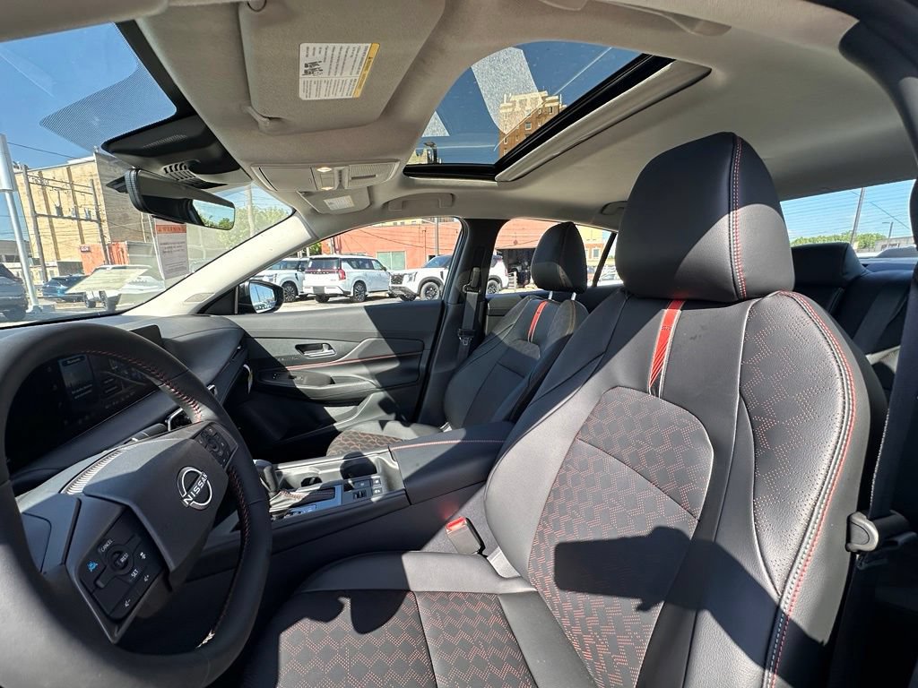 New 2026 Nissan Sentra SR w/ SR Premium Package FWD image 13