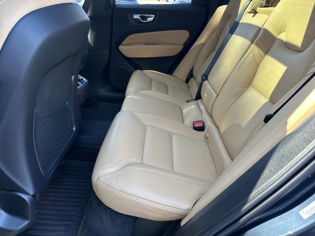 Used 2025 Volvo XC60 B5 Ultra w/ Protection Package Premier image 25