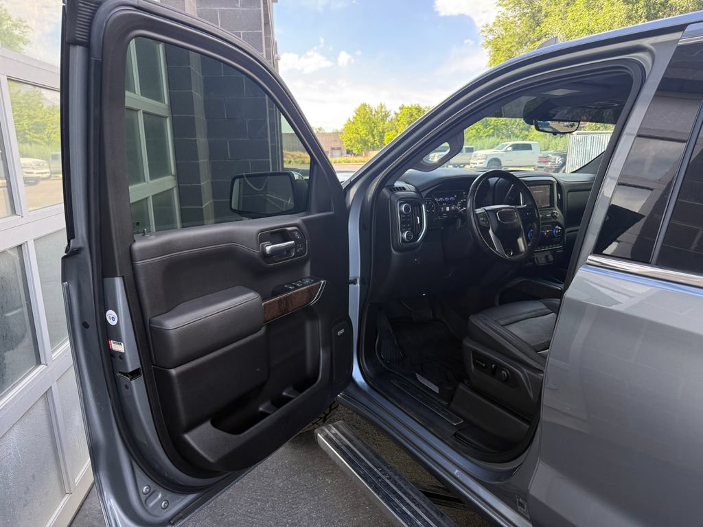 Used 2019 GMC Sierra 1500 Denali w/ Denali Ultimate Package AWD/4WD image 19