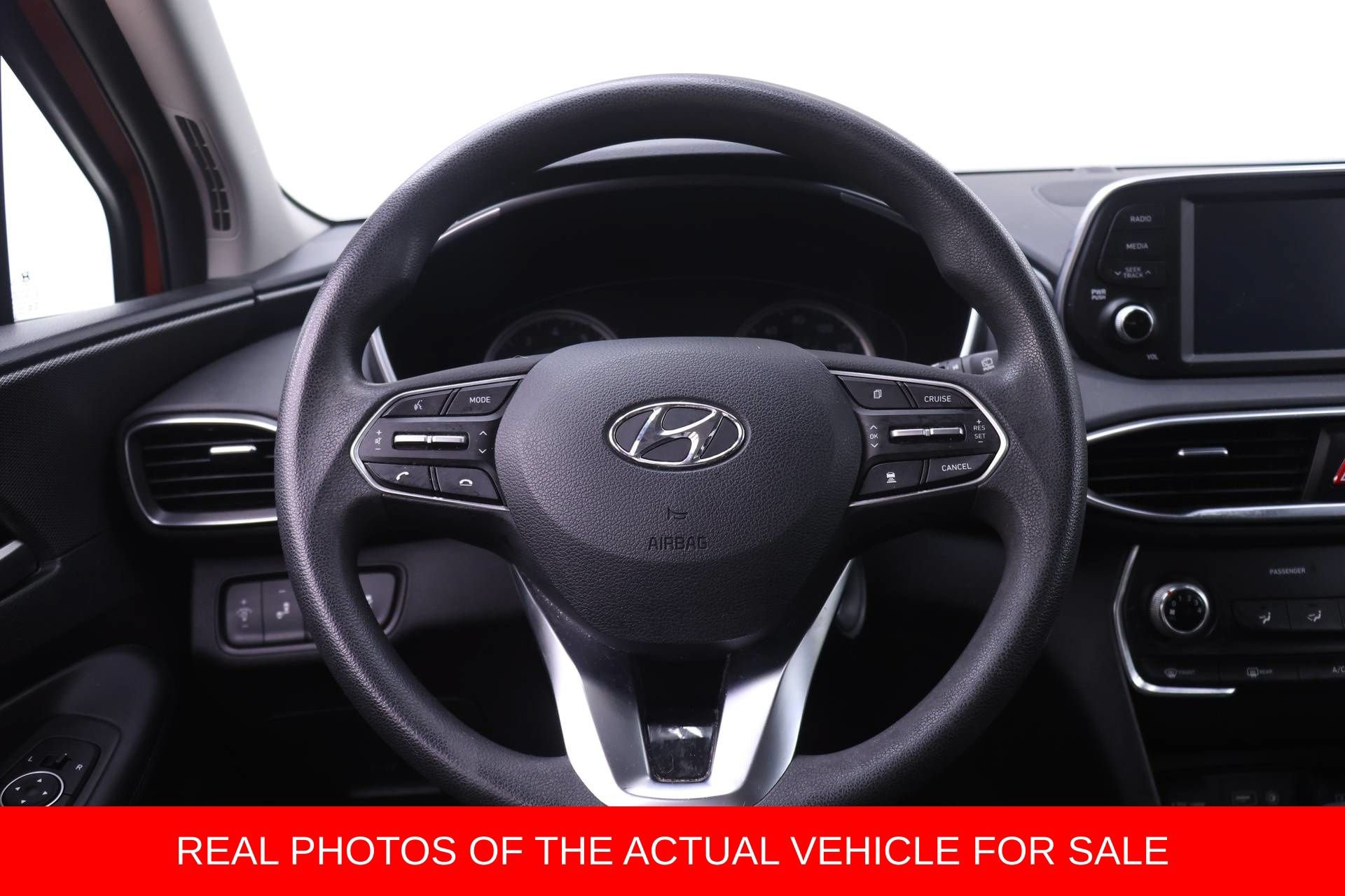 Used 2019 Hyundai Santa Fe SE FWD image 13