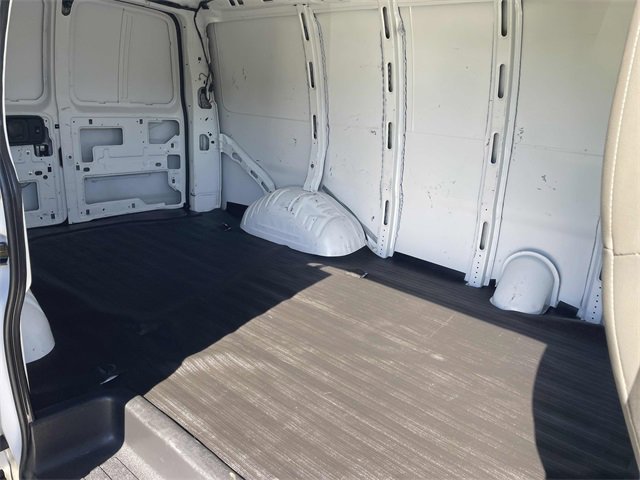 Used 2023 Chevrolet Express 2500 w/ Driver Convenience Package image 10