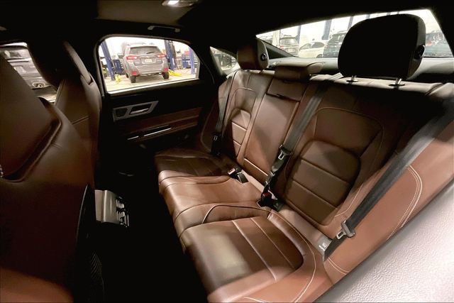 Used 2018 Jaguar XF R-Sport image 26