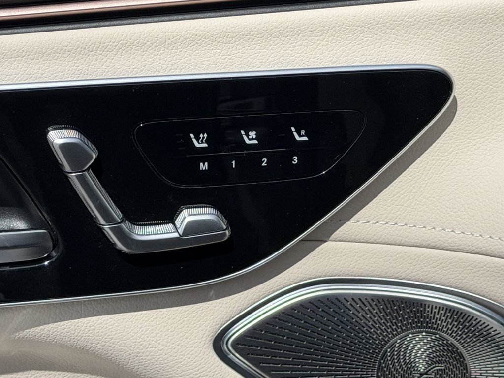 New 2026 Mercedes-Benz EQS 400 4MATIC SUV image 17