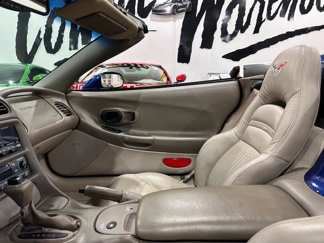 Used 2004 Chevrolet Corvette Convertible w/ Preferred Equipment Group RWD image 13