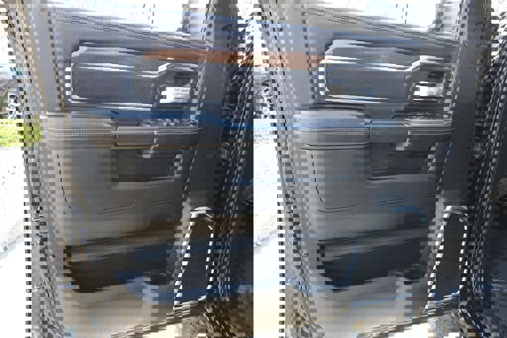 Used 2022 RAM 3500 Laramie image 11