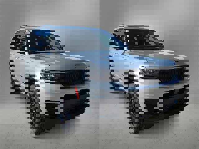 New 2025 Jeep Grand Cherokee L Altitude image 2