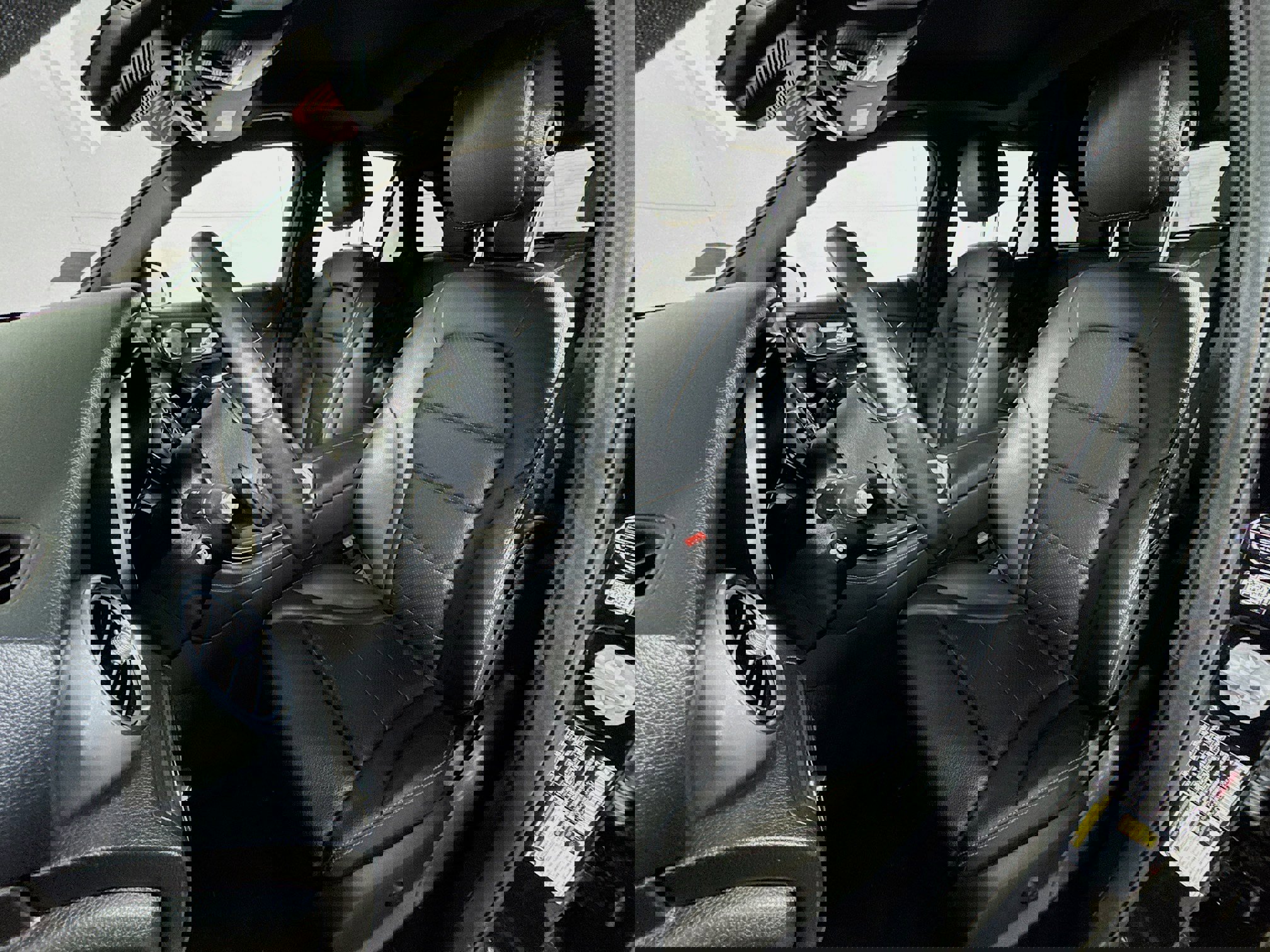 Used 2020 Mercedes-Benz GLC 300 4MATIC image 16