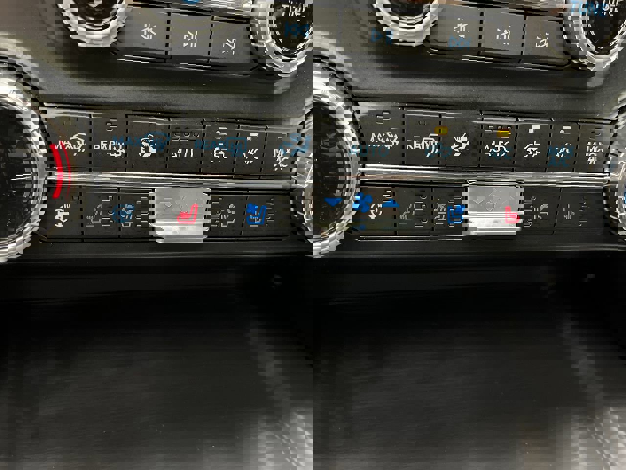 Used 2023 Ford F150 Lariat w/ Equipment Group 502A High image 24