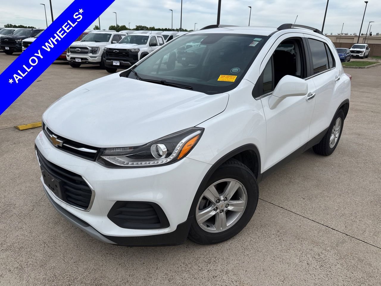 Used 2020 Chevrolet Trax LT w/ Driver Confidence Package FWD image 1