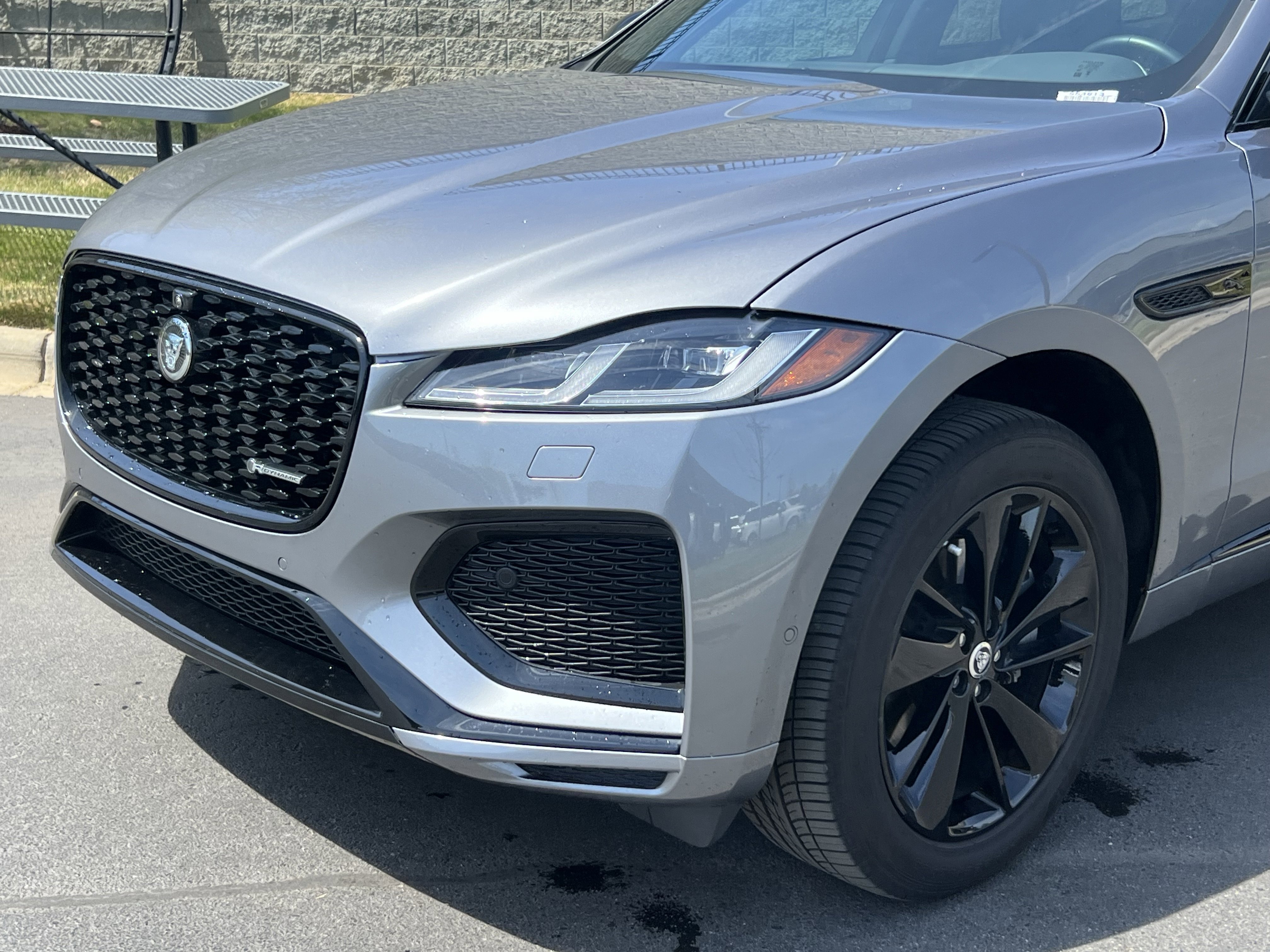 Used 2025 Jaguar F-PACE R-Dynamic S image 13