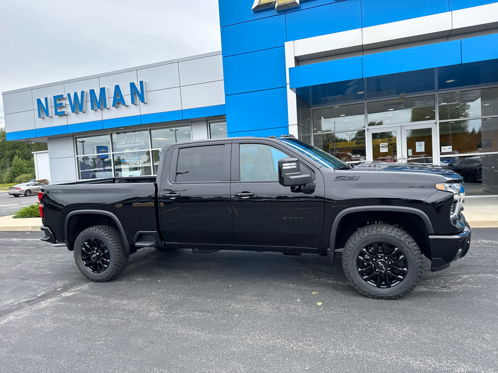New 2025 Chevrolet Silverado 2500 LT w/ Trail Boss Package image 2