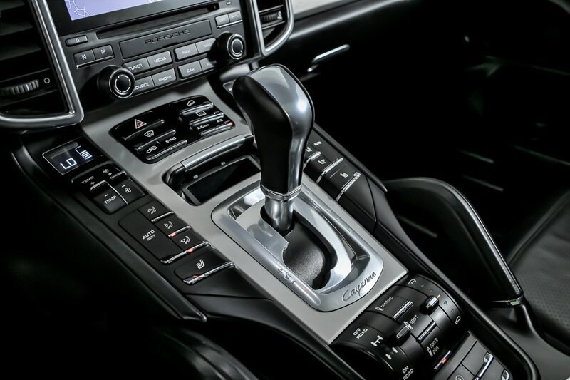 Used 2017 Porsche Cayenne GTS AWD/4WD image 34