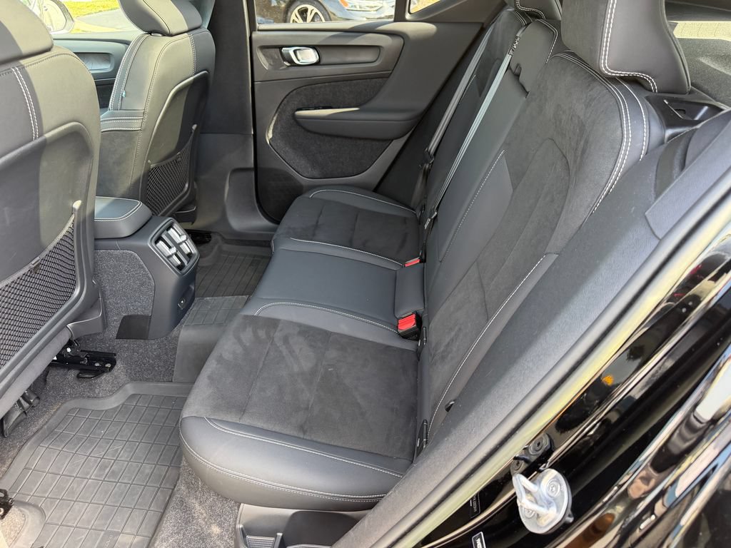 Certified 2023 Volvo XC40 Recharge Plus AWD/4WD image 21