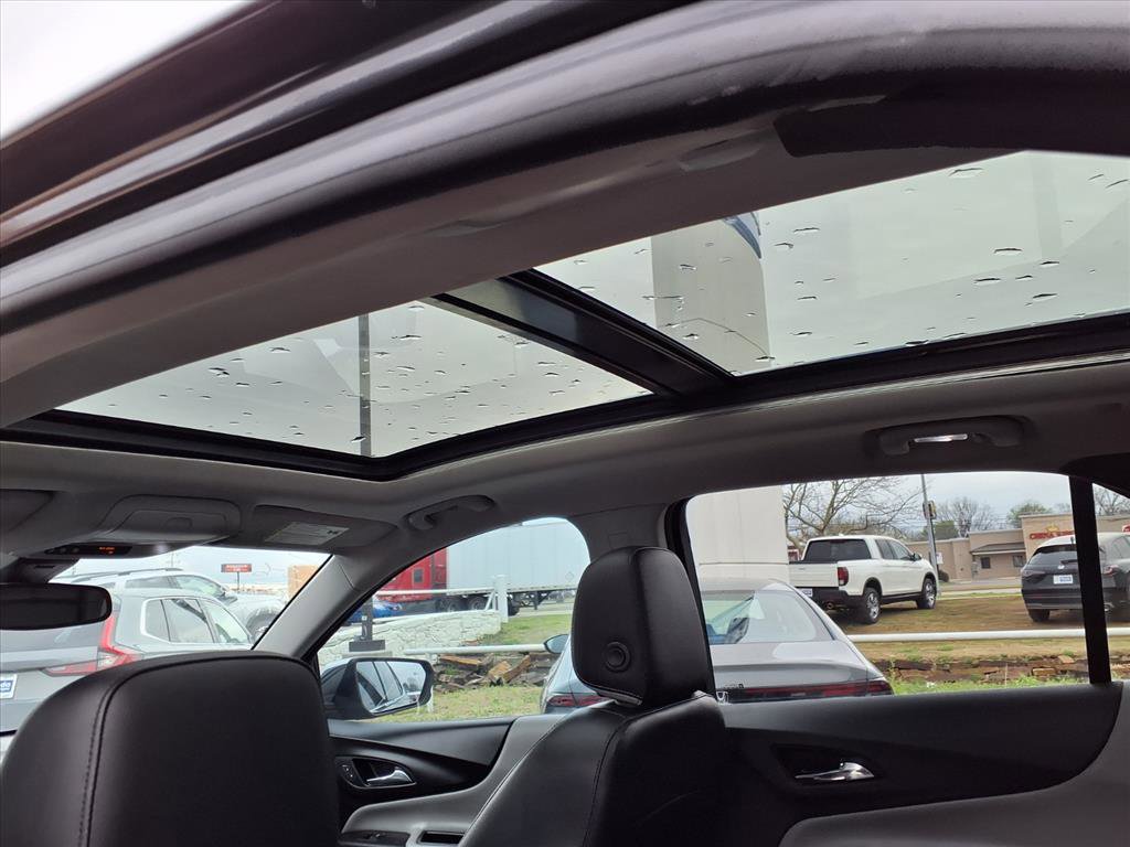 Used 2018 Chevrolet Equinox Premier FWD image 19