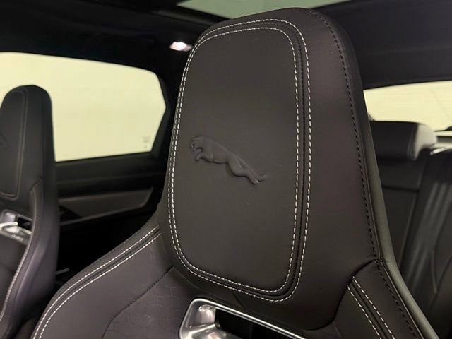 New 2026 Jaguar F-PACE R-Dynamic S image 32