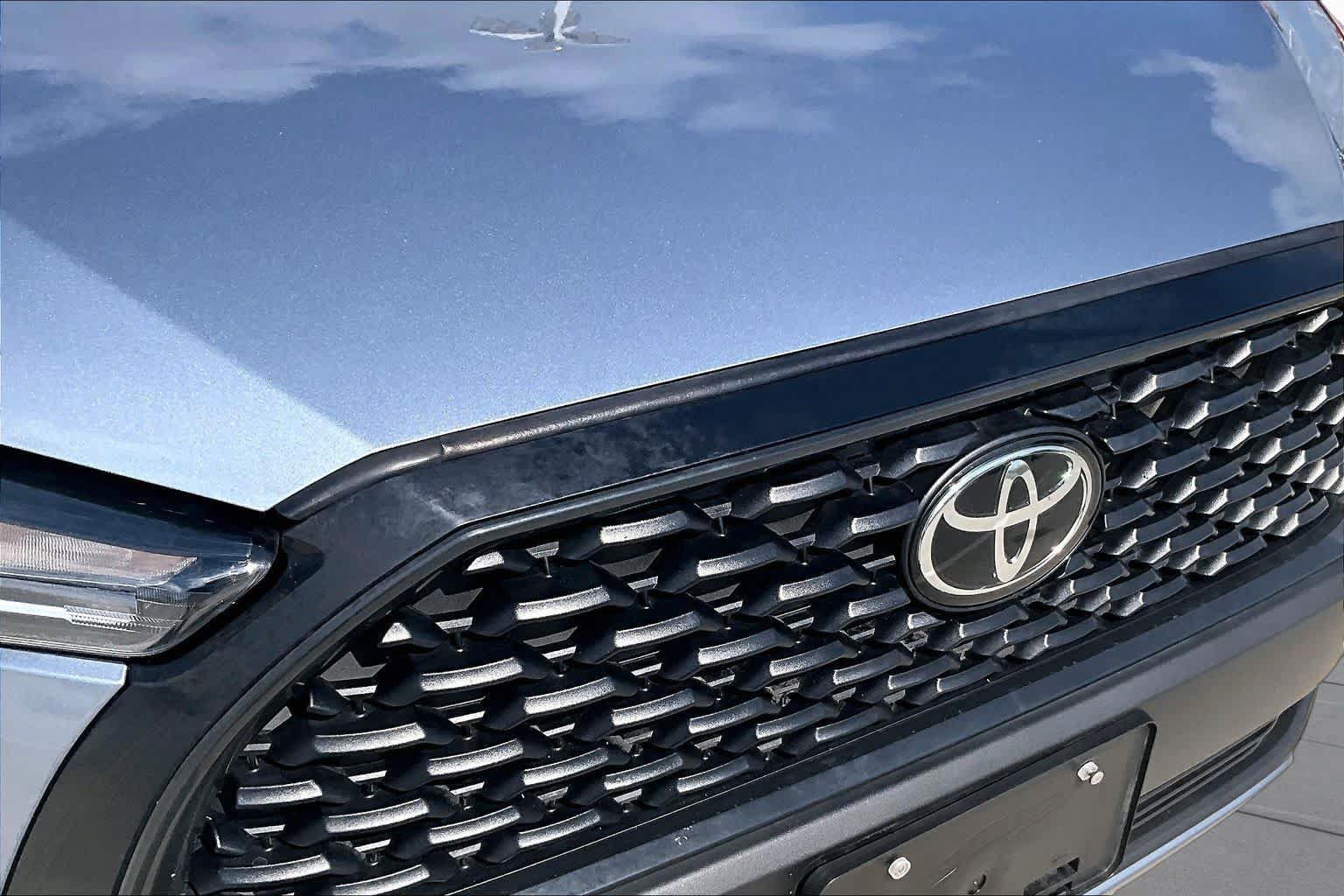 Used 2023 Toyota Corolla Cross LE FWD image 28