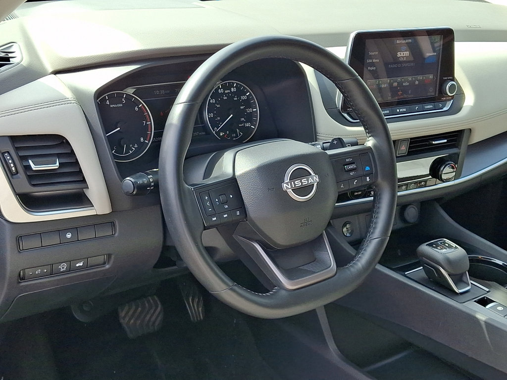 Used 2025 Nissan Rogue SV AWD/4WD image 25