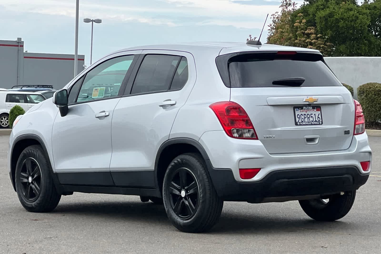 Used 2022 Chevrolet Trax LS w/ Tint and Cruise Package FWD image 7