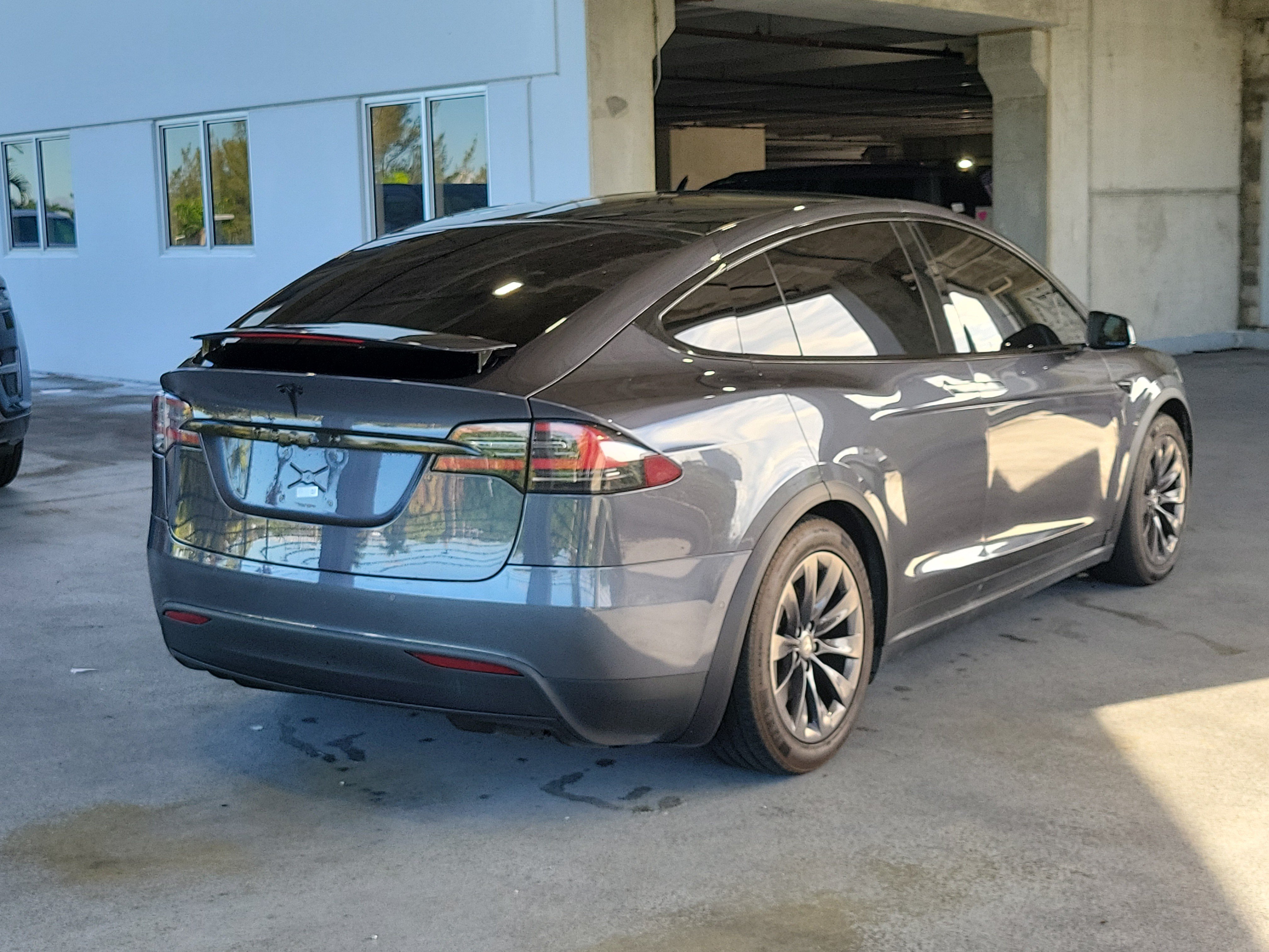 Used 2020 Tesla Model X Performance AWD/4WD image 2