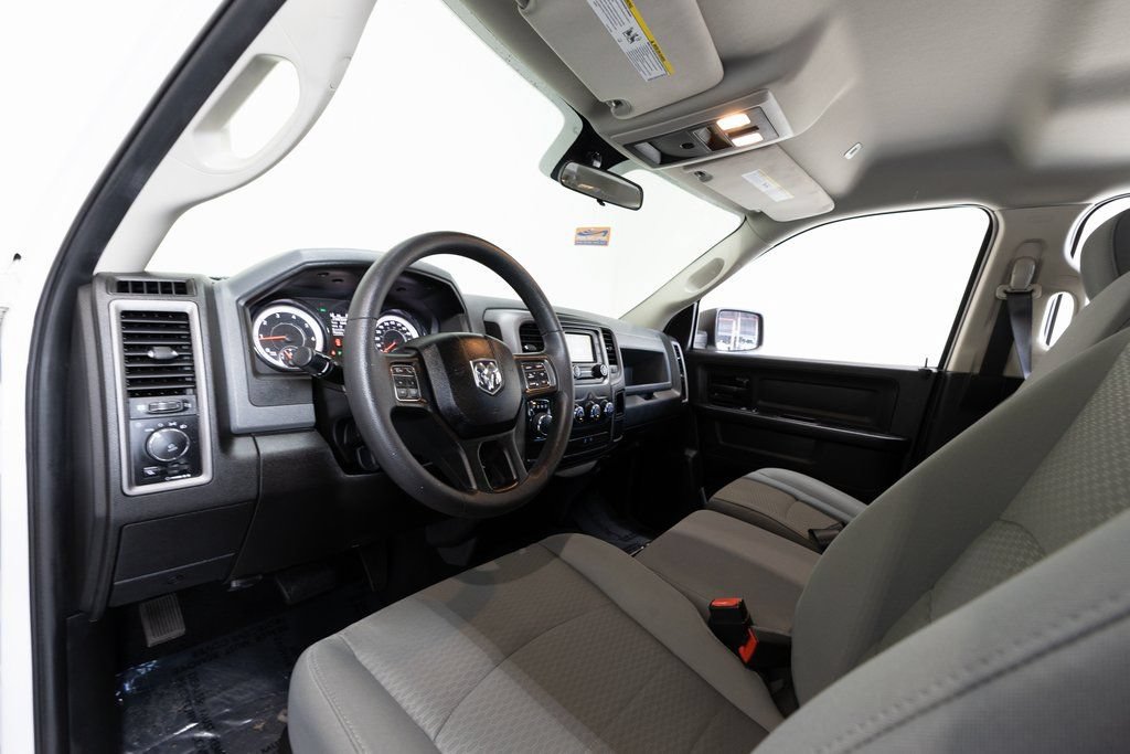 Used 2019 RAM 1500 Express w/ Express Value Package RWD image 17