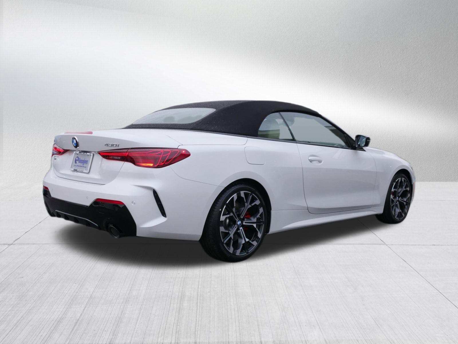 New 2026 BMW 430i Convertible w/ M Sport Package image 3