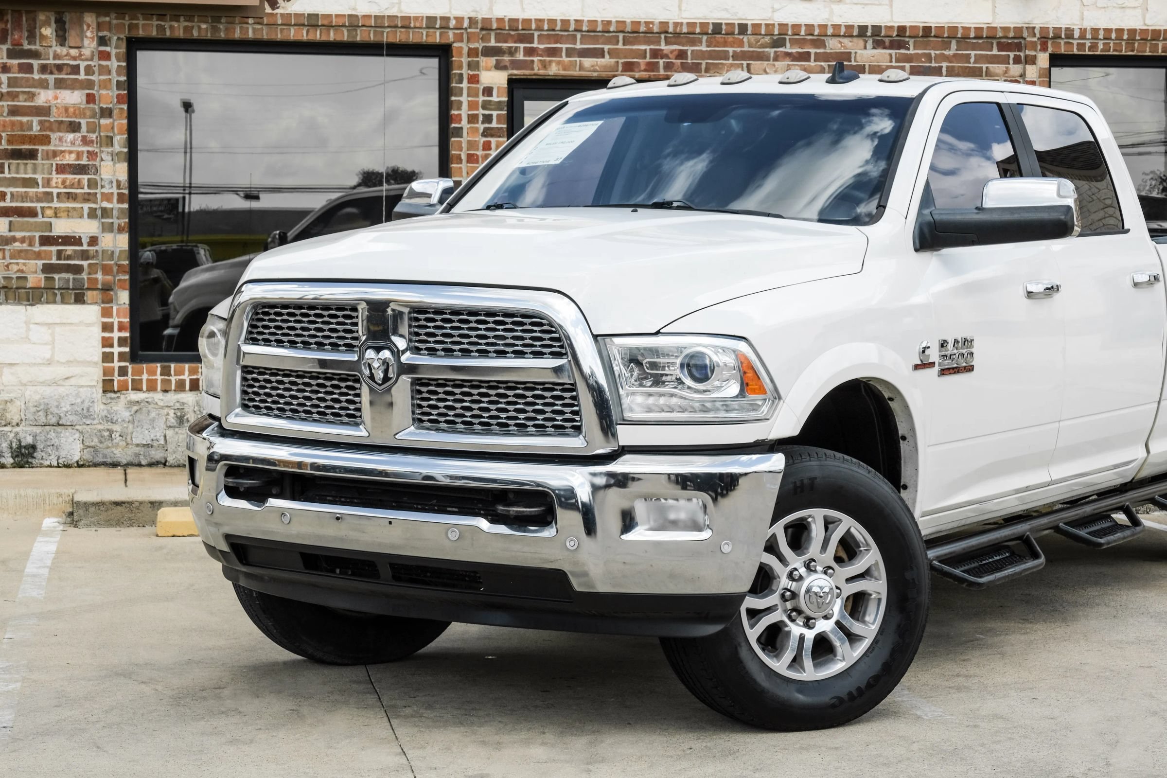Used 2018 RAM 2500 Laramie AWD/4WD image 12
