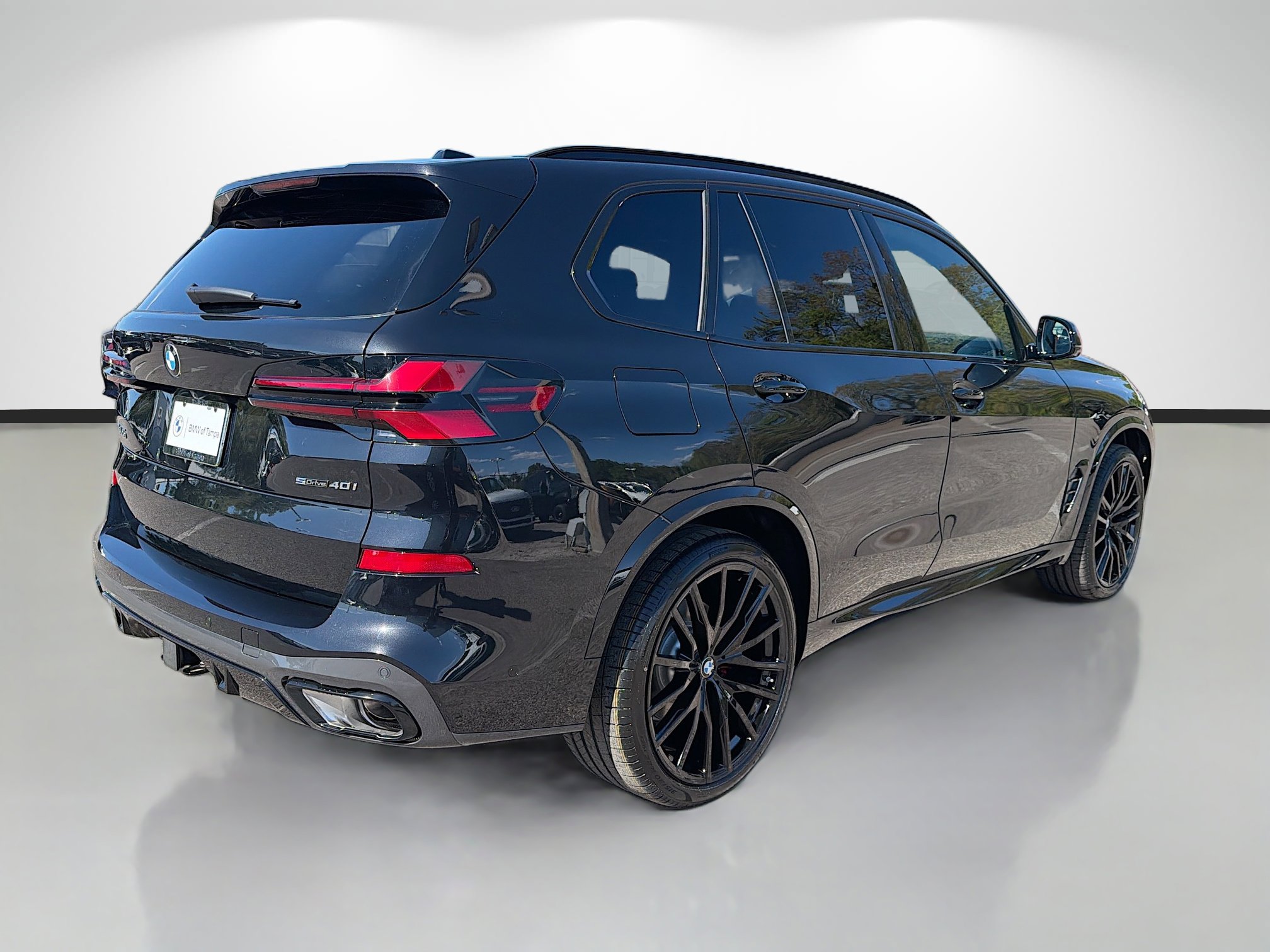 New 2026 BMW X5 sDrive40i image 3