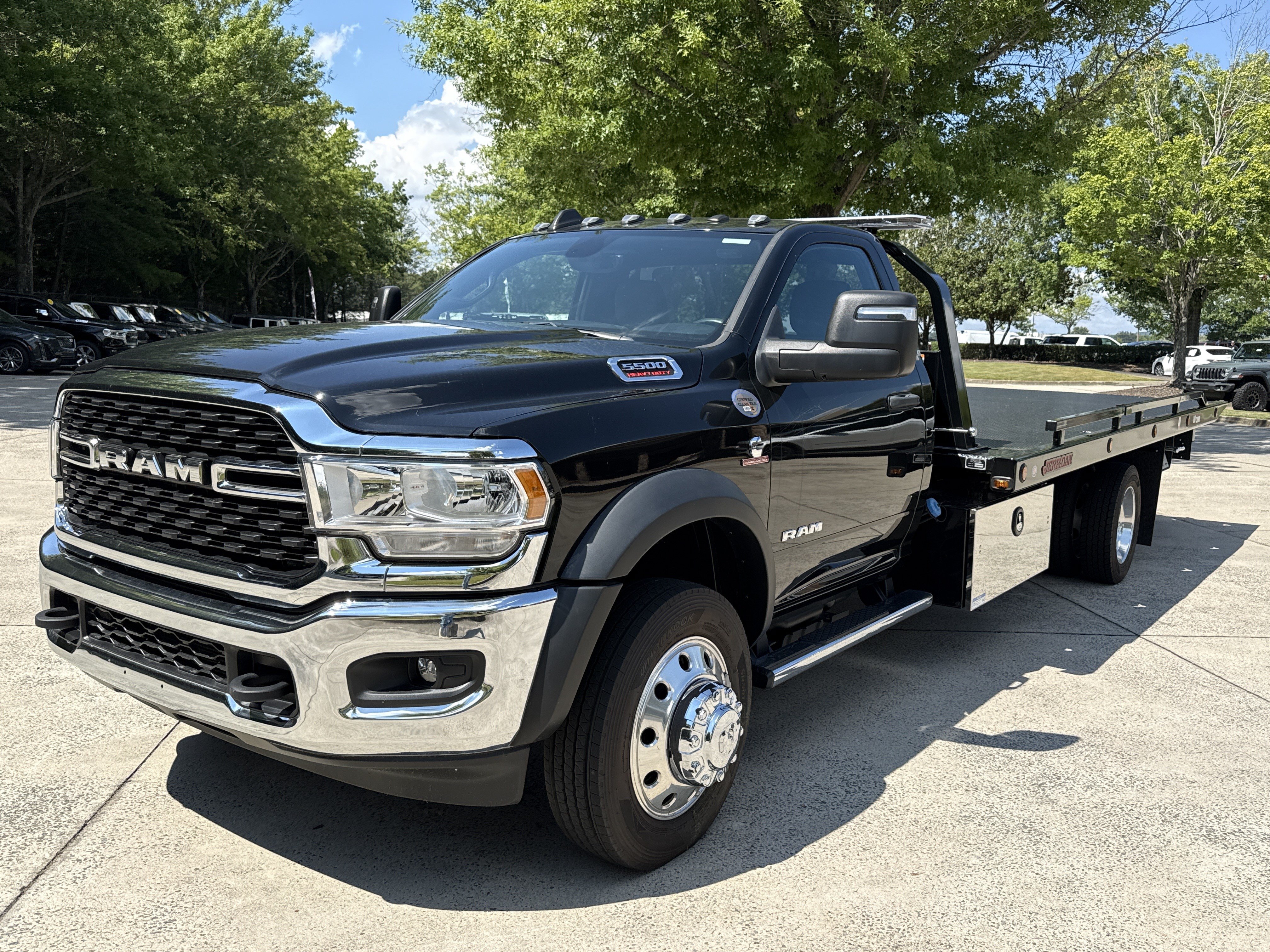 New 2024 RAM 5500 SLT w/ Quick Order Package 2YG SLT RWD image 3
