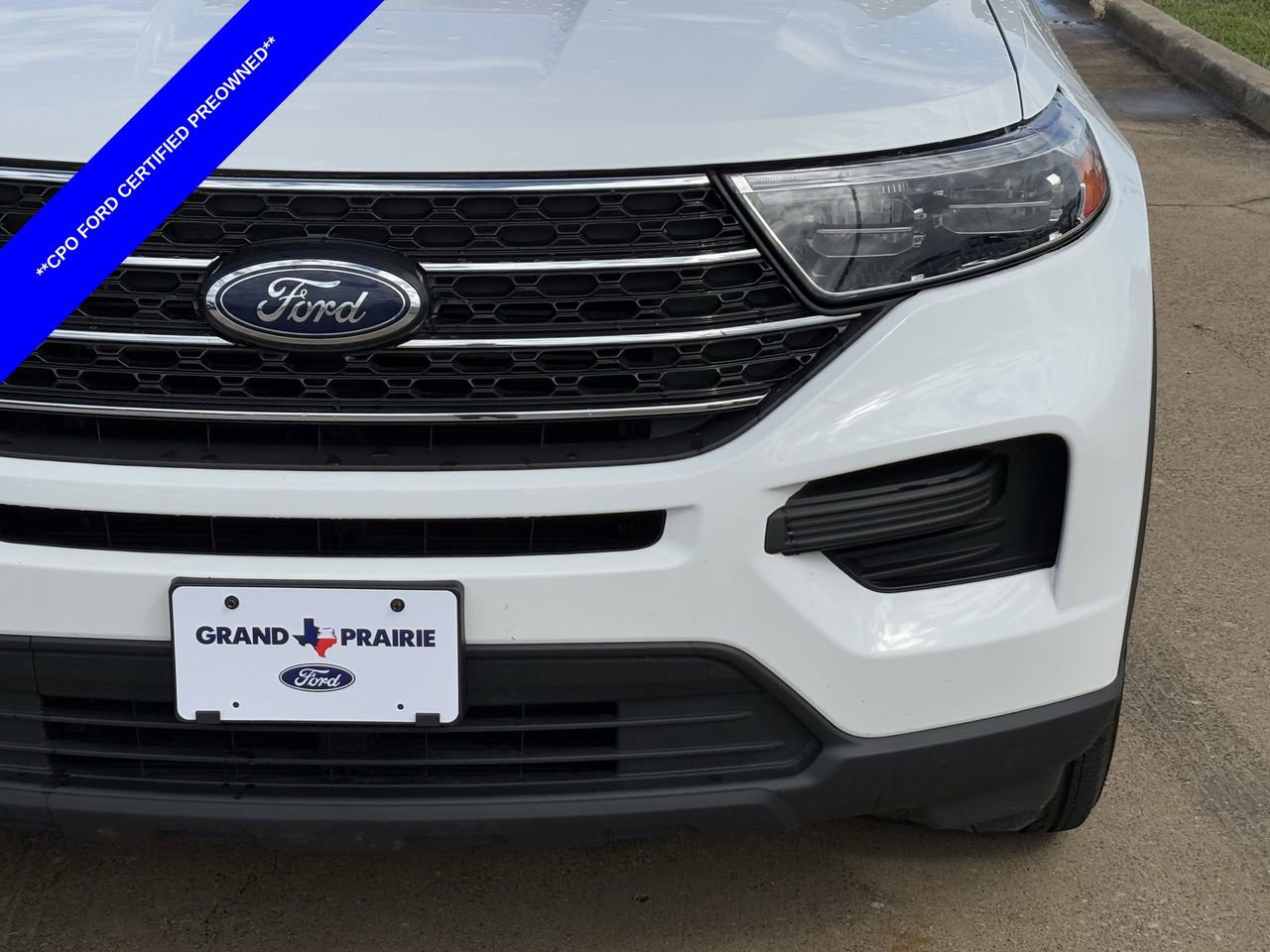 Used 2023 Ford Explorer XLT image 10