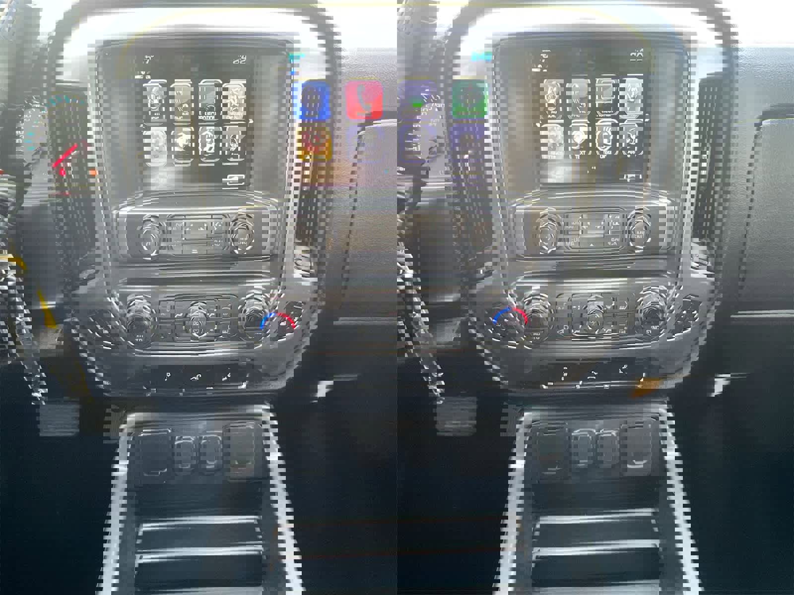 Used 2018 Chevrolet Silverado 1500 LT w/ All Star Edition image 26