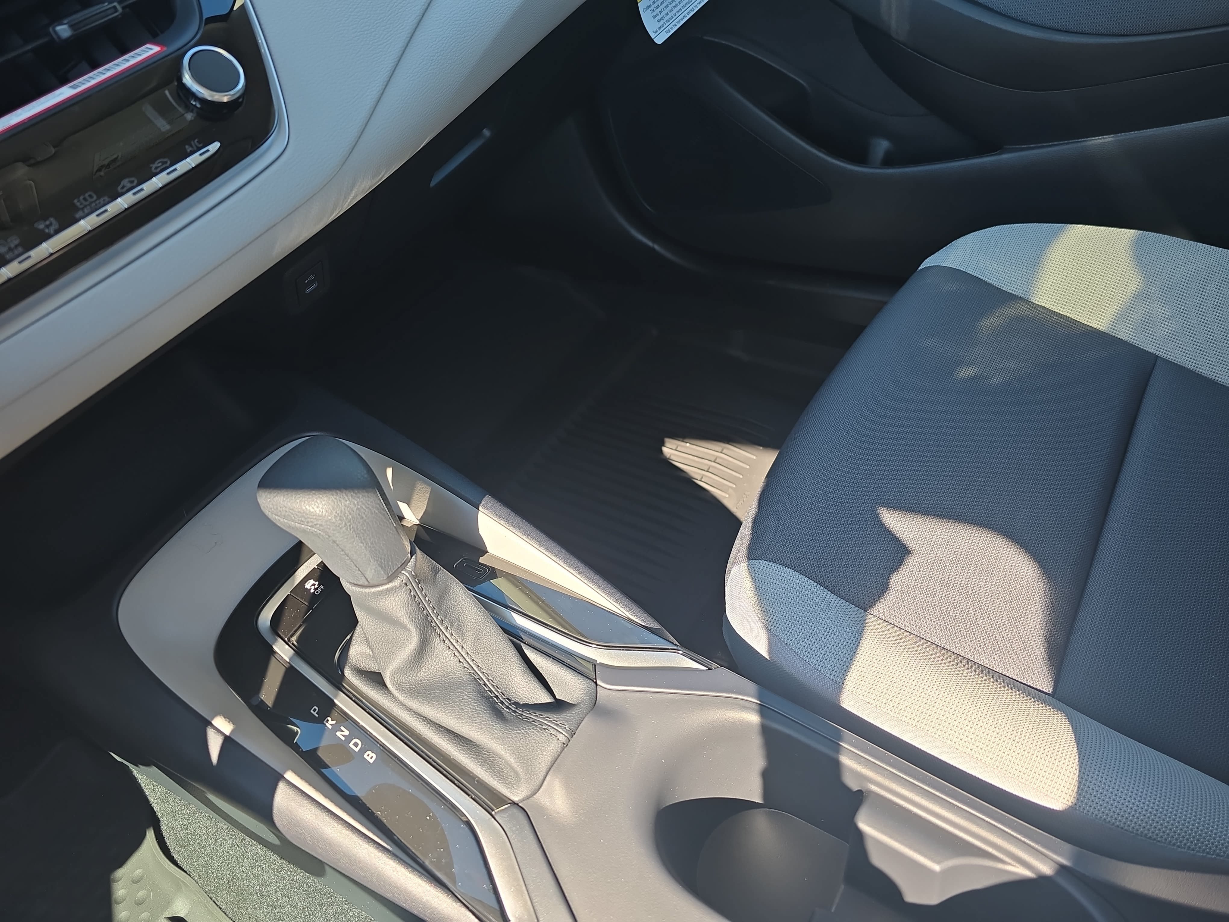 New 2027 Toyota Corolla LE FWD image 25